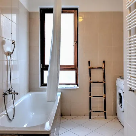 Center Hotel apartamentowy 4*
