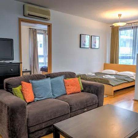 Center Aparthotel *