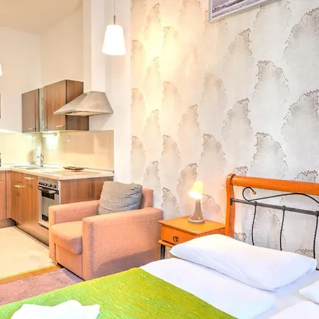 Center Aparthotel *