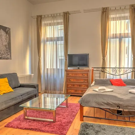 Center Apartahotel