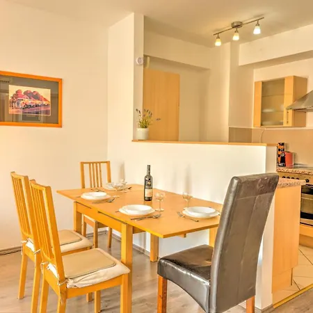 Center Ξενοδοχείο με διαμερίσματα 4*