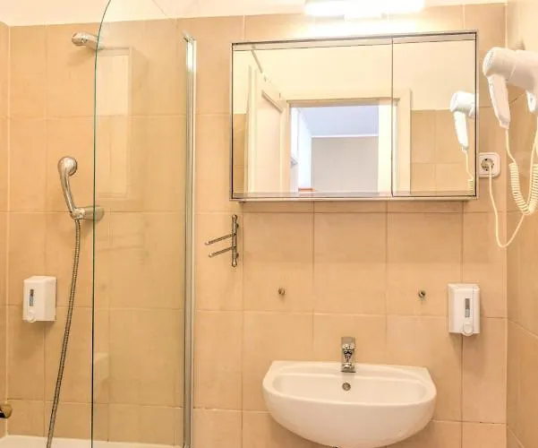 Apart Otel Center 4*