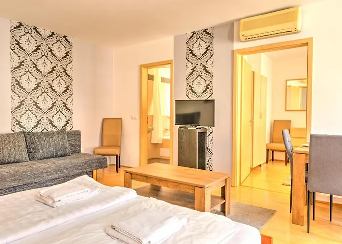 Apart Otel Center 4*