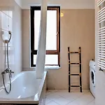 Center Apartahotel 4*