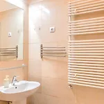 Center Apartahotel 4*